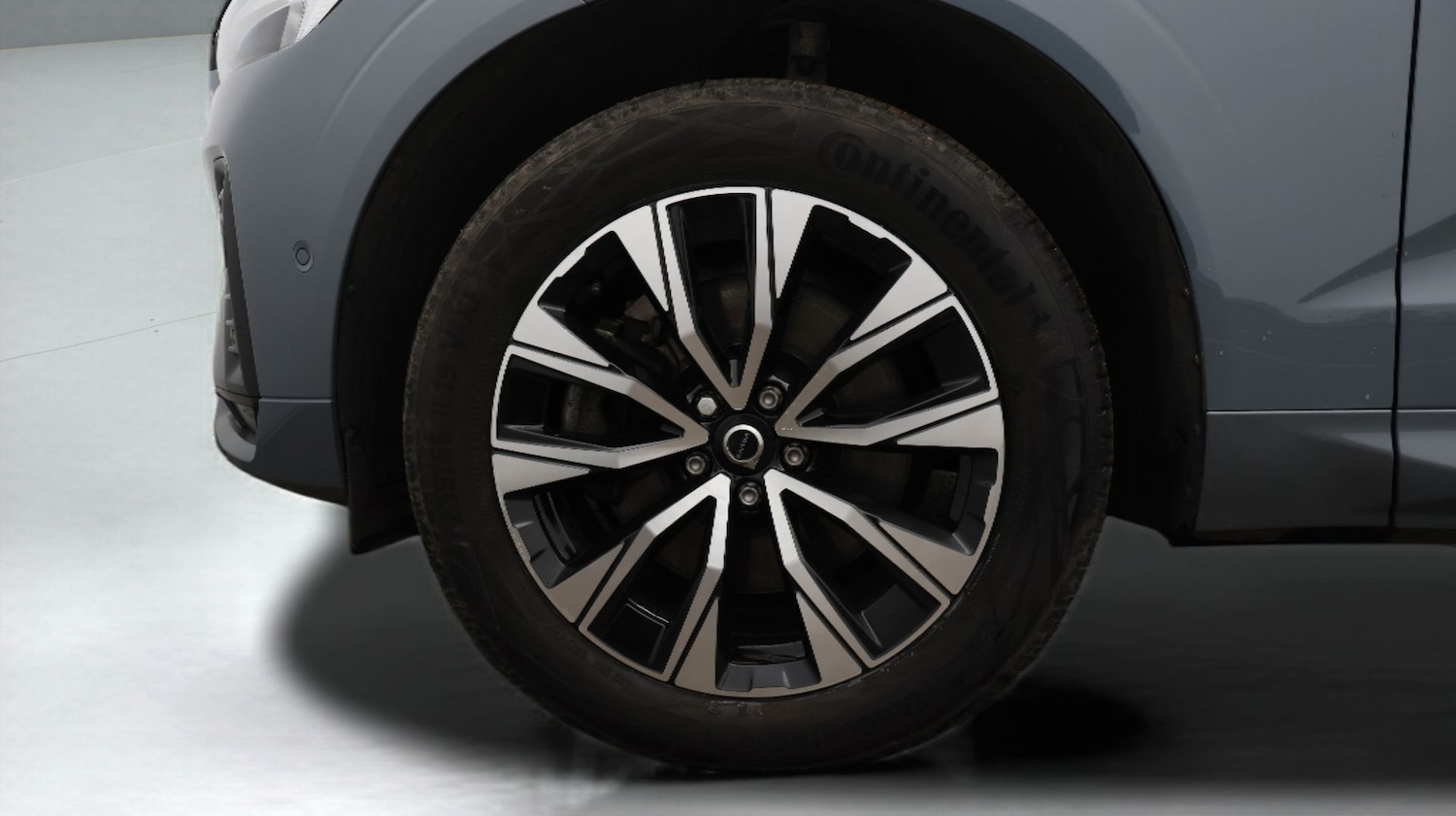 Used Volvo XC60 2023 for sale - 77262658: Photo 18