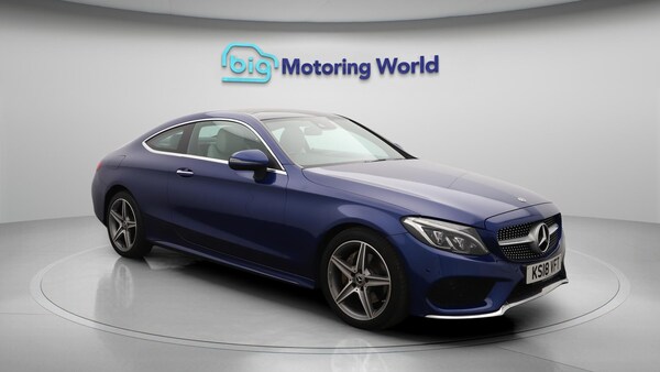 Used Mercedes-Benz C-Class 2018 for sale - 76239338: Photo 2