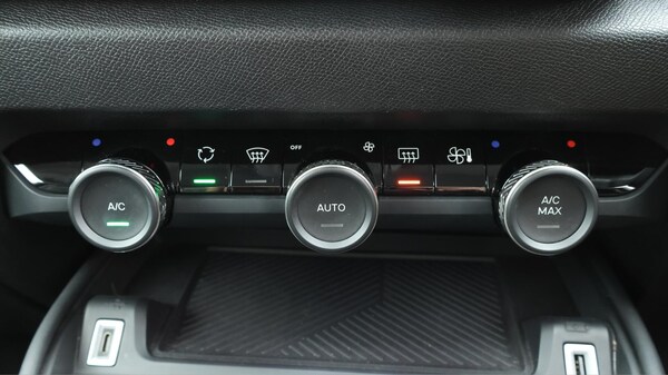 Used Citroen e-C4 2022 for sale - 76246785: Photo 13