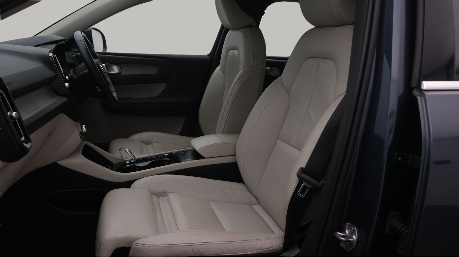 Used Volvo XC40 2020 for sale - 77679289: Photo 14