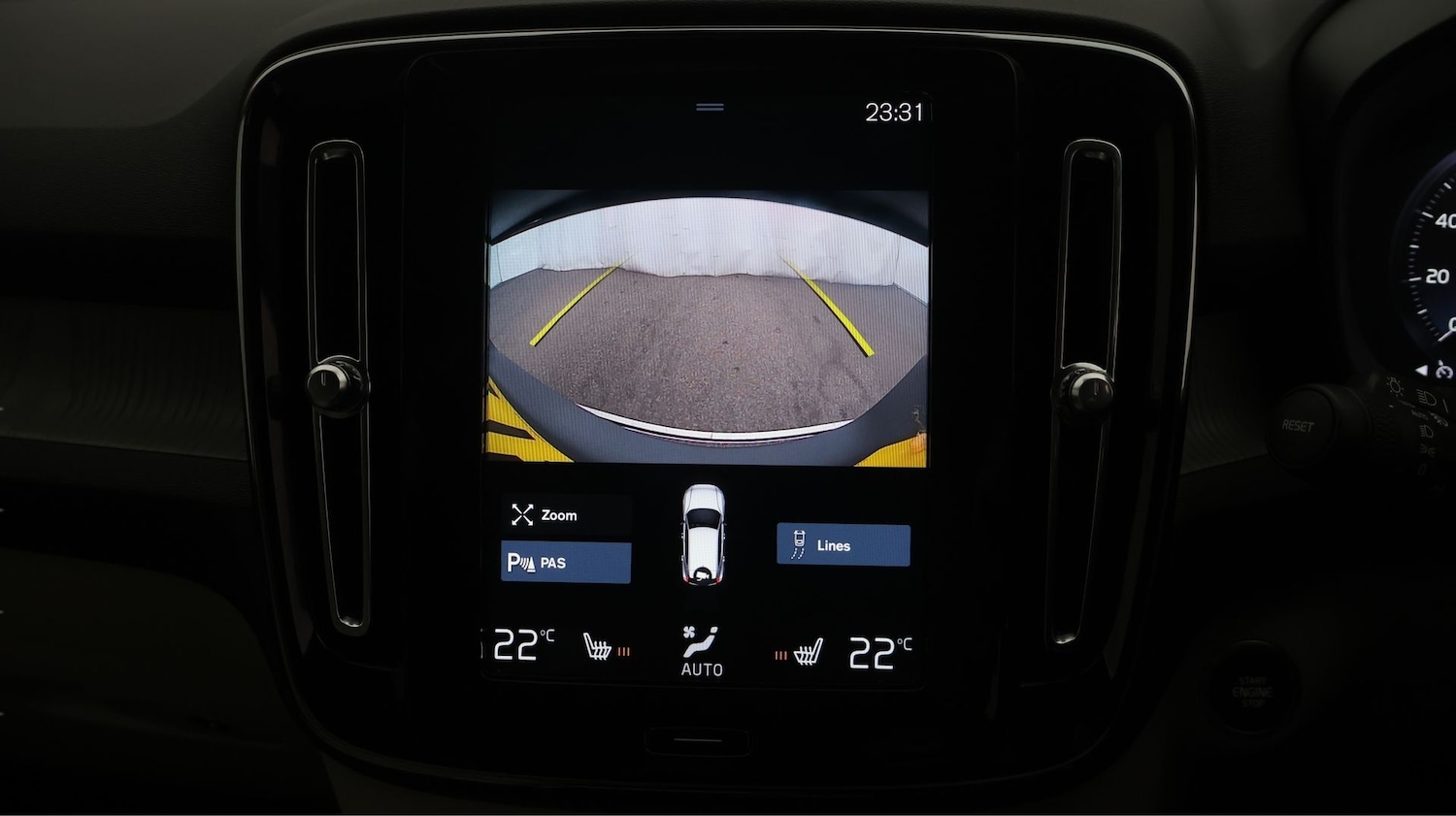 Used Volvo XC40 2020 for sale - 77679289: Photo 25