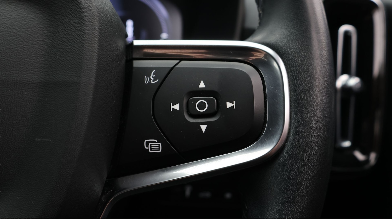 Used Volvo XC40 2022 for sale - 77603927: Photo 24