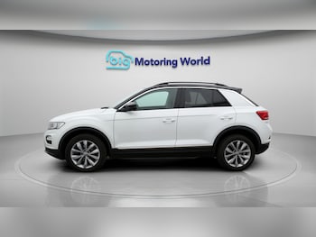 Used Volkswagen T-Roc 2020 for sale - 77274414: Photo