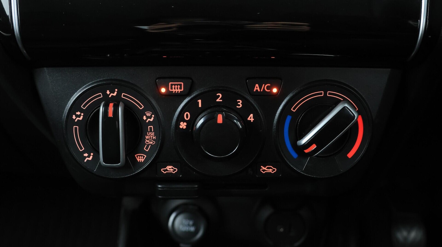 Used Suzuki Swift 2023 for sale - 76388850: Photo 13