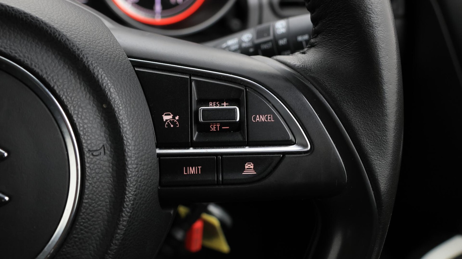 Used Suzuki Swift 2023 for sale - 76388850: Photo 27