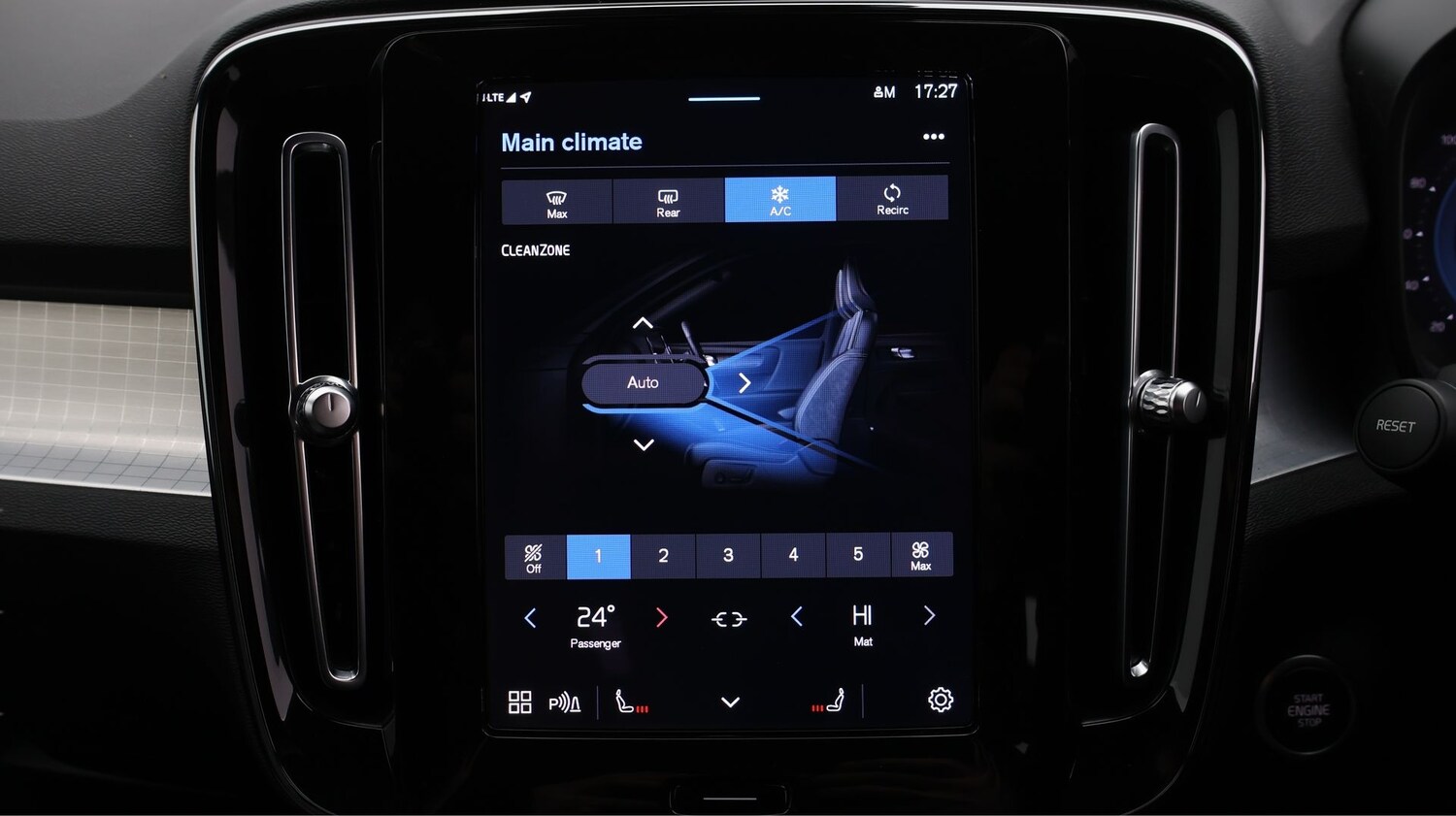 Used Volvo XC40 2023 for sale - 77791295: Photo 12