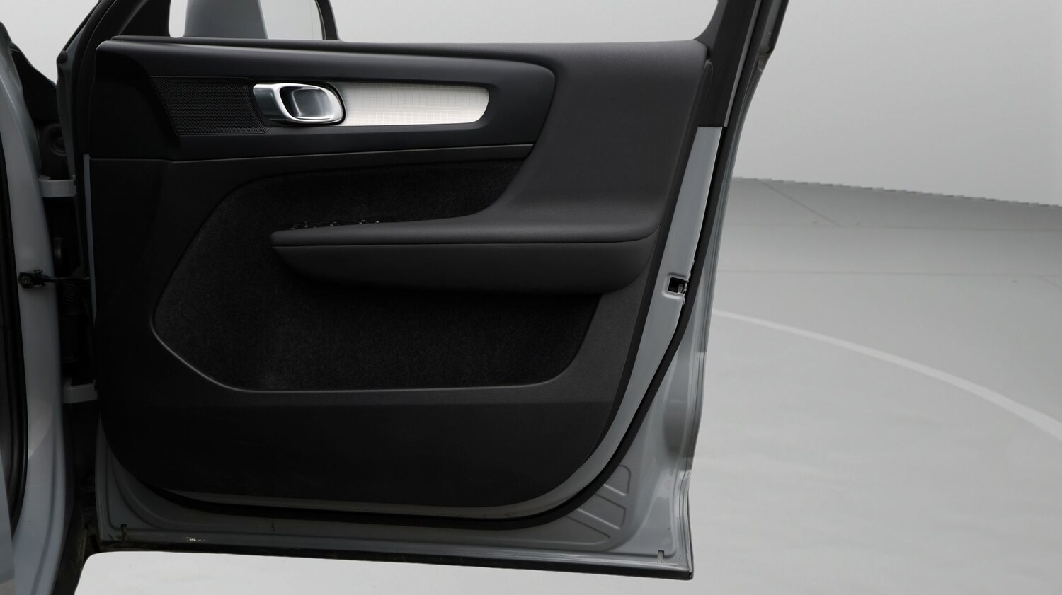 Used Volvo XC40 2023 for sale - 77791295: Photo 15