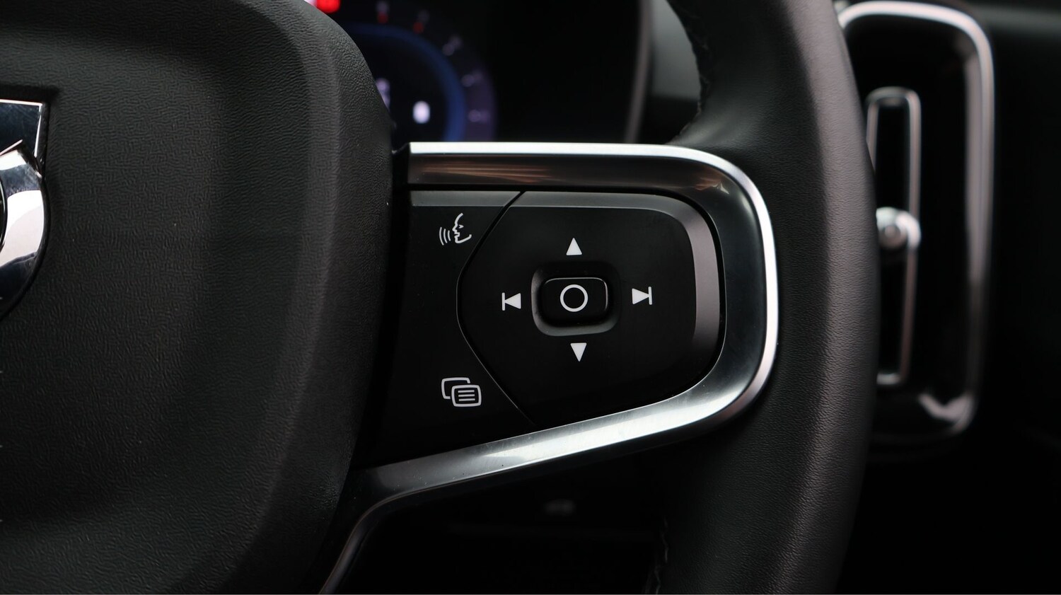 Used Volvo XC40 2023 for sale - 77791295: Photo 21