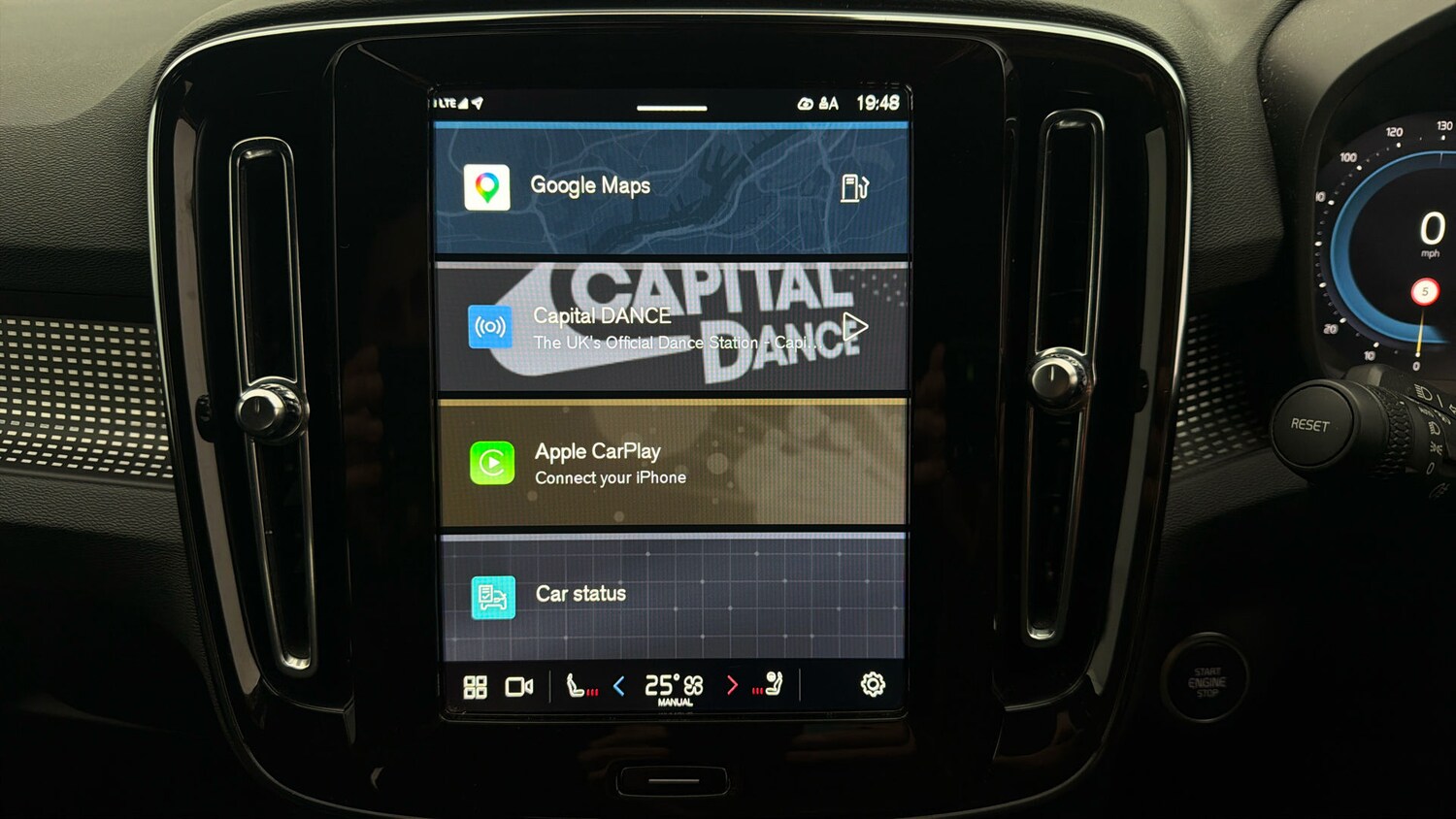 Used Volvo XC40 2024 for sale - 78222719: Photo 10