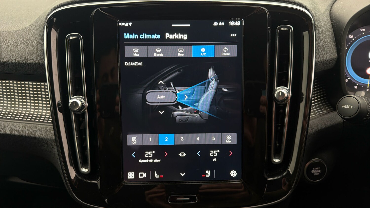 Used Volvo XC40 2024 for sale - 78222719: Photo 11