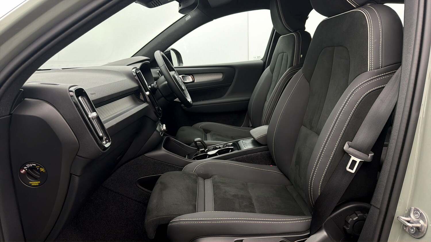 Used Volvo XC40 2024 for sale - 78222719: Photo 13