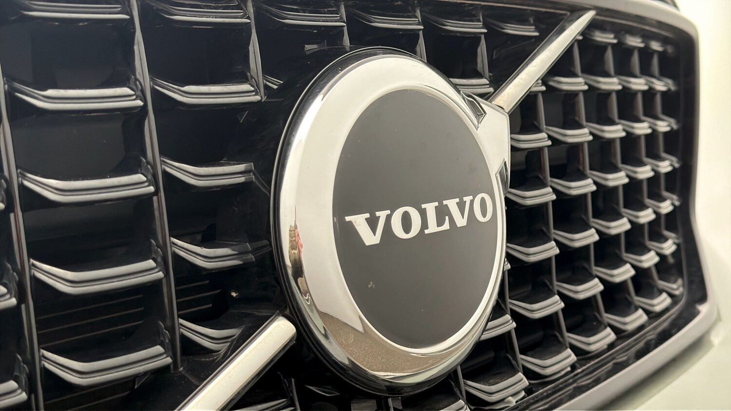 Used Volvo XC40 2024 for sale - 78222719: Photo 22