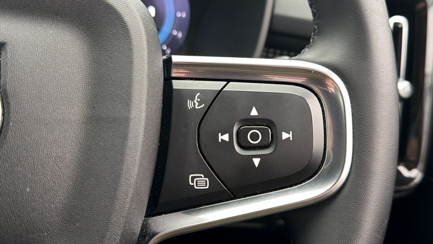 Used Volvo XC40 2024 for sale - 78222719: Photo 24