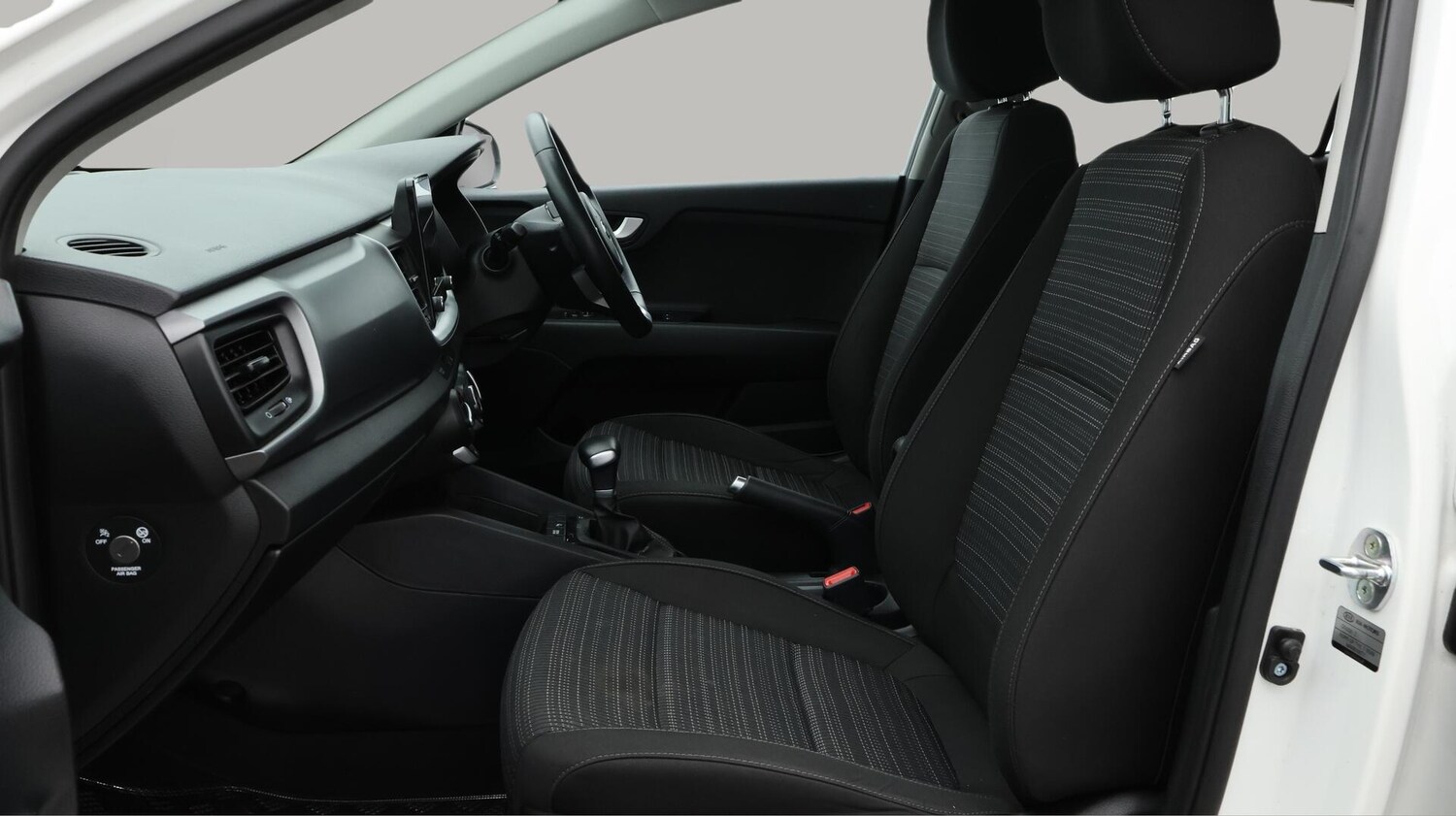 Used Kia Stonic 2021 for sale - 76457157: Photo 15