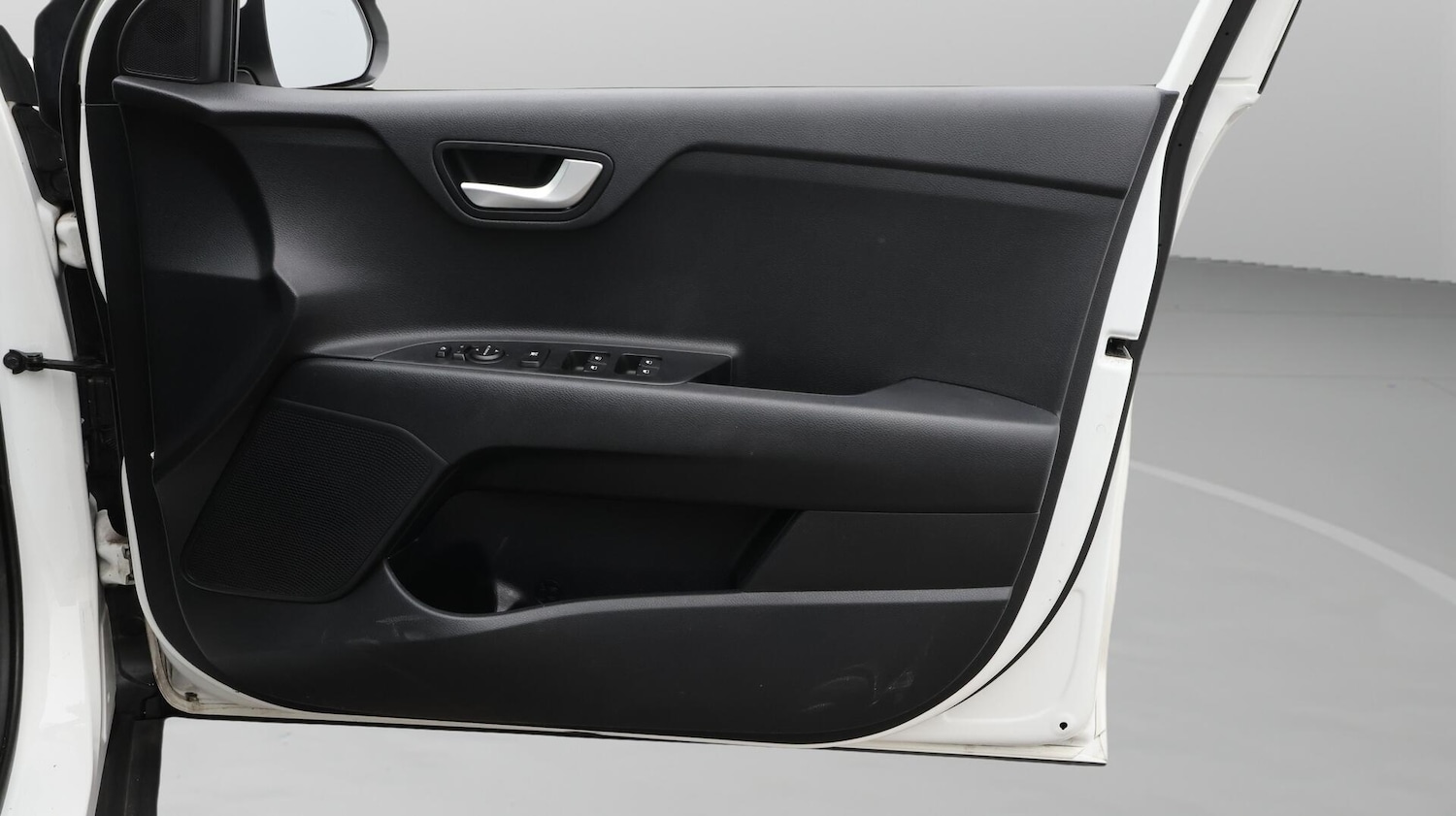 Used Kia Stonic 2021 for sale - 76457157: Photo 16