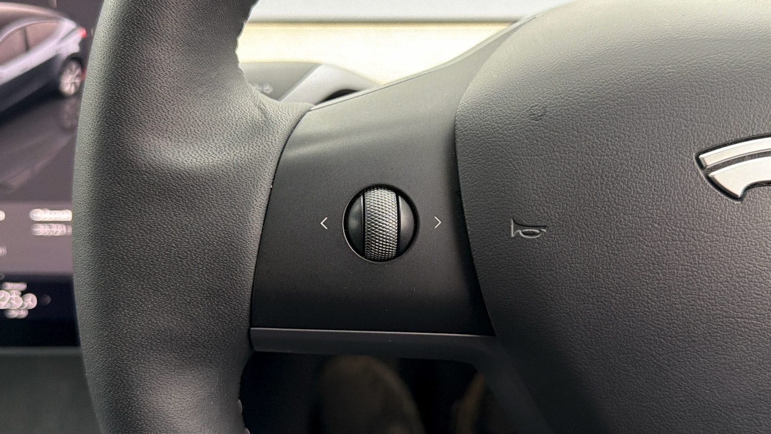 Used Tesla Model Y 2023 for sale - 78134070: Photo 21