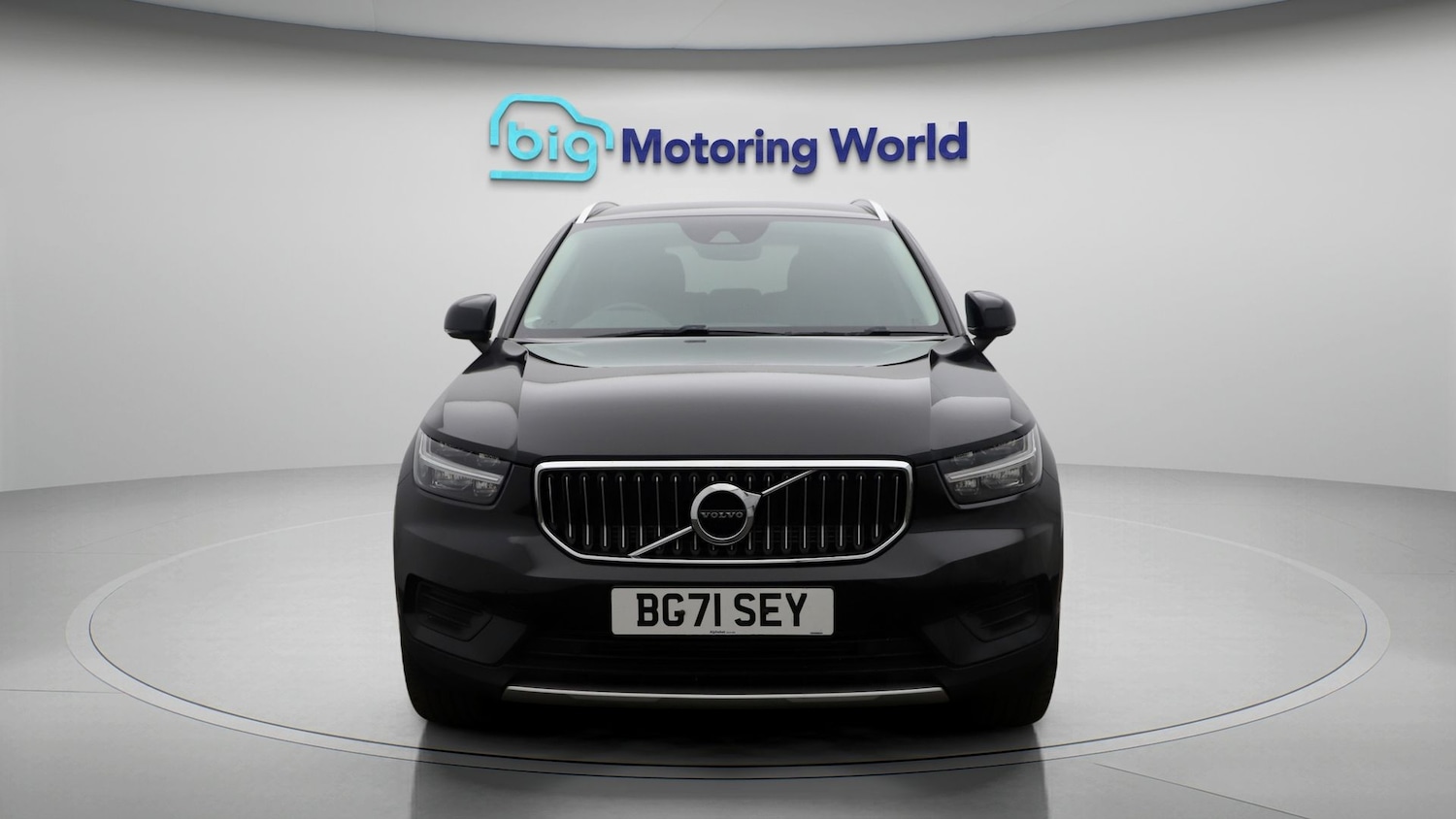 Used Volvo XC40 2021 for sale - 77189452: Photo 2