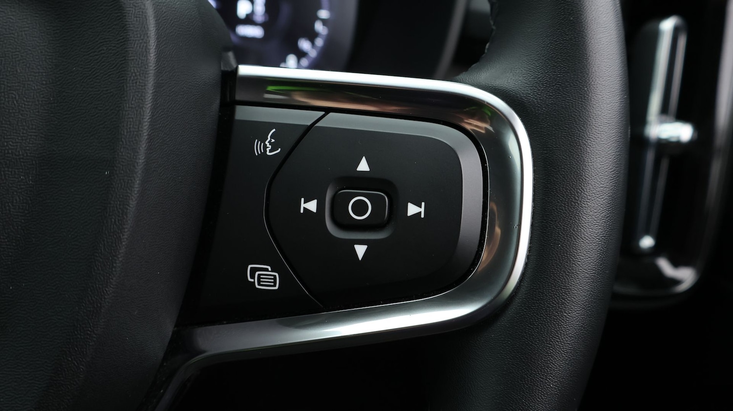 Used Volvo XC40 2021 for sale - 77189452: Photo 23