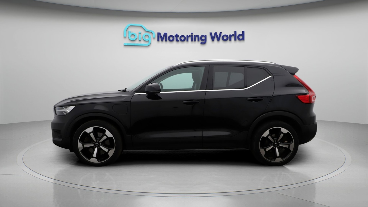 Used Volvo XC40 2021 for sale - 77189452: Photo 4