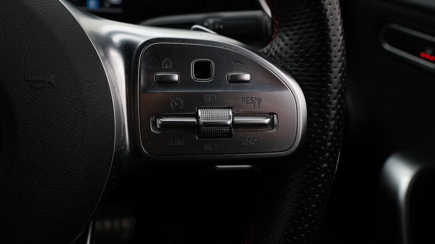 Used Volkswagen up! 2023 for sale - 76585086: Photo 25