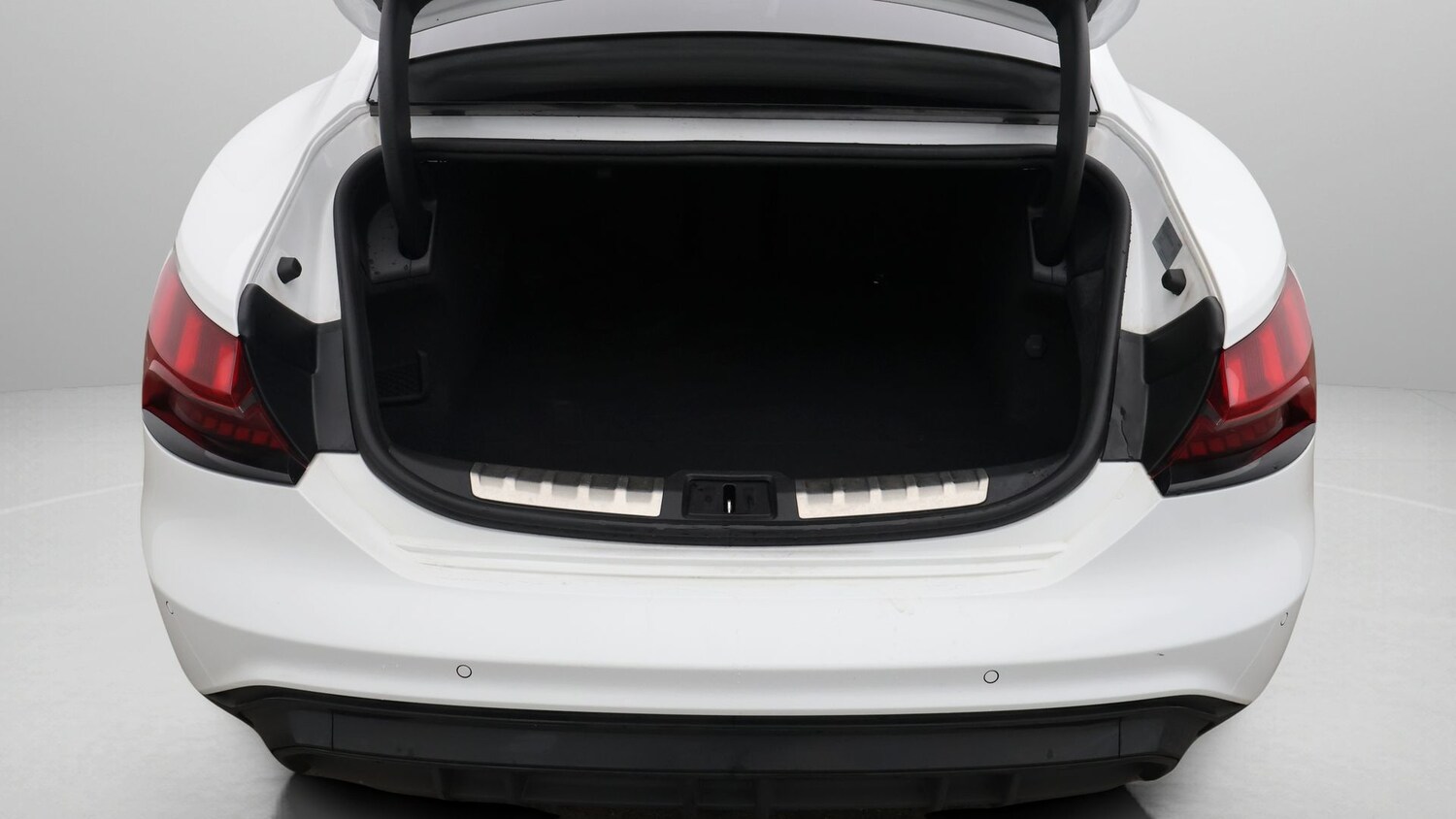 Used Audi e-tron GT 2022 for sale - 77220384: Photo 17