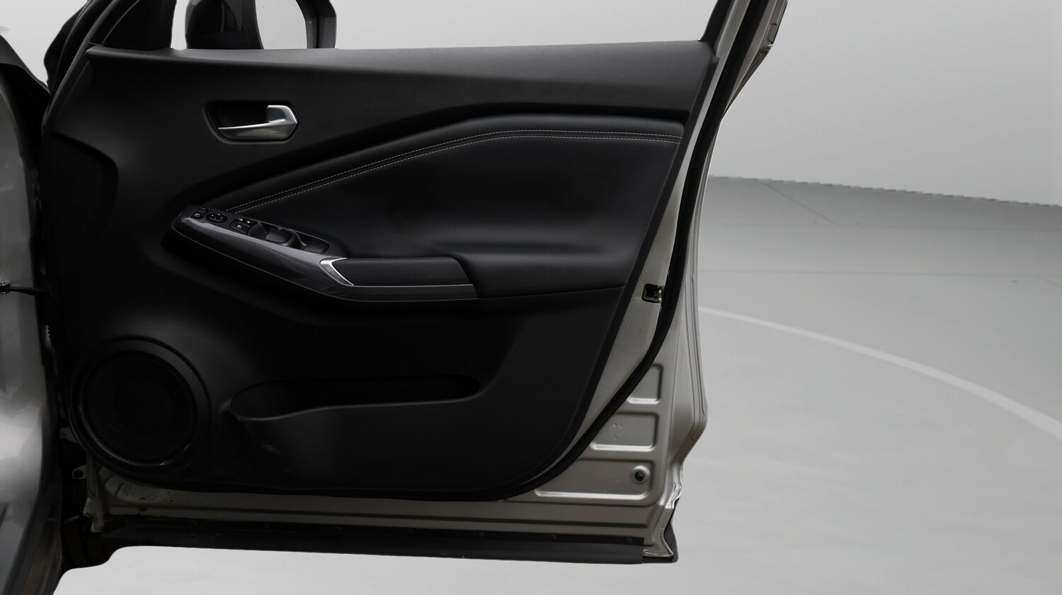 Used Nissan Juke 2023 for sale - 77685900: Photo 15