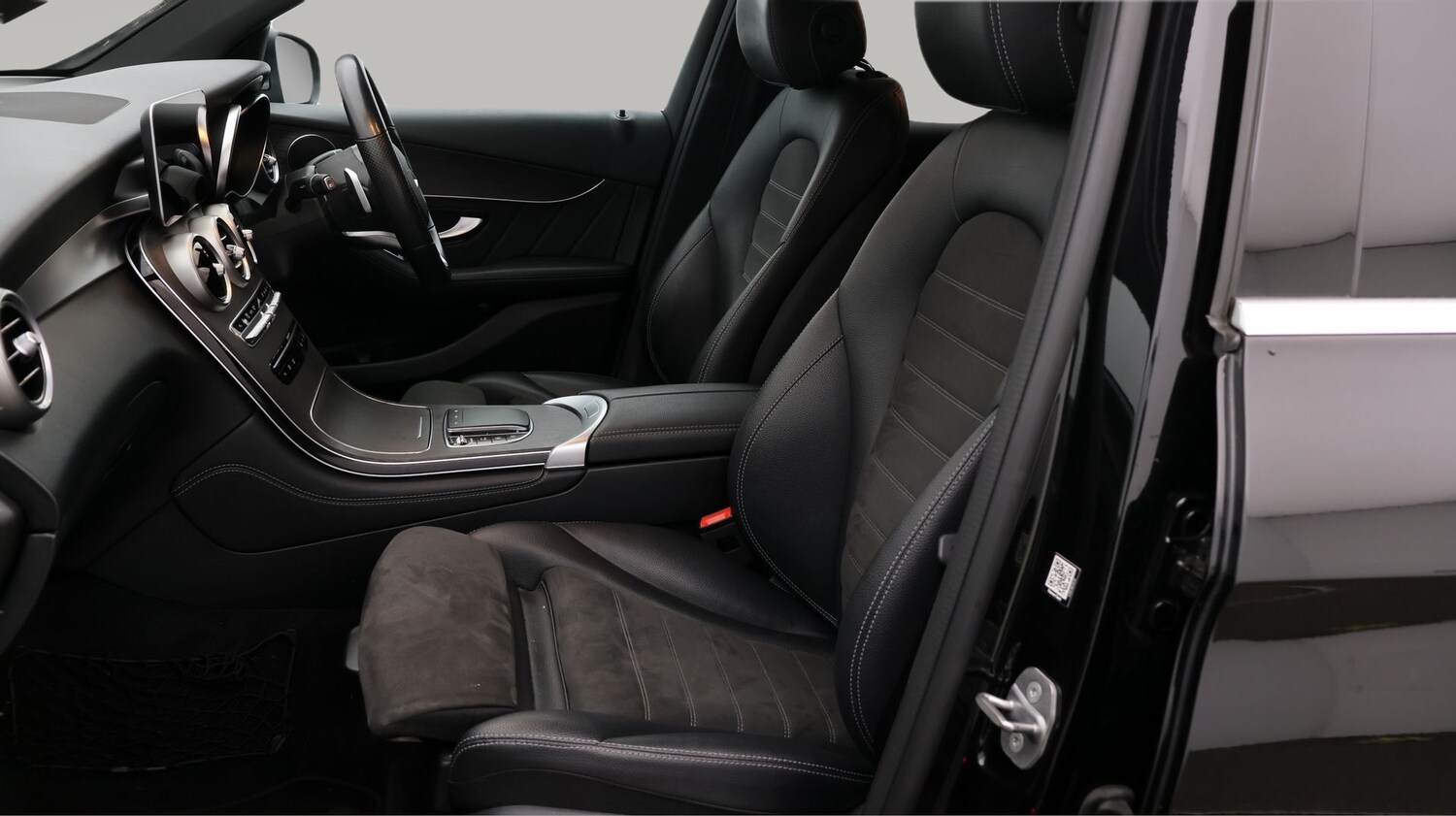 Used Mercedes-Benz GLC 2020 for sale - 77501272: Photo 14