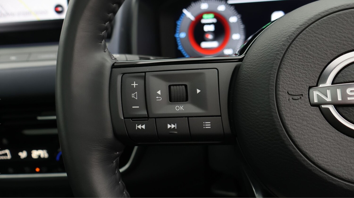 Used Nissan Qashqai 2023 for sale - 77877221: Photo 25