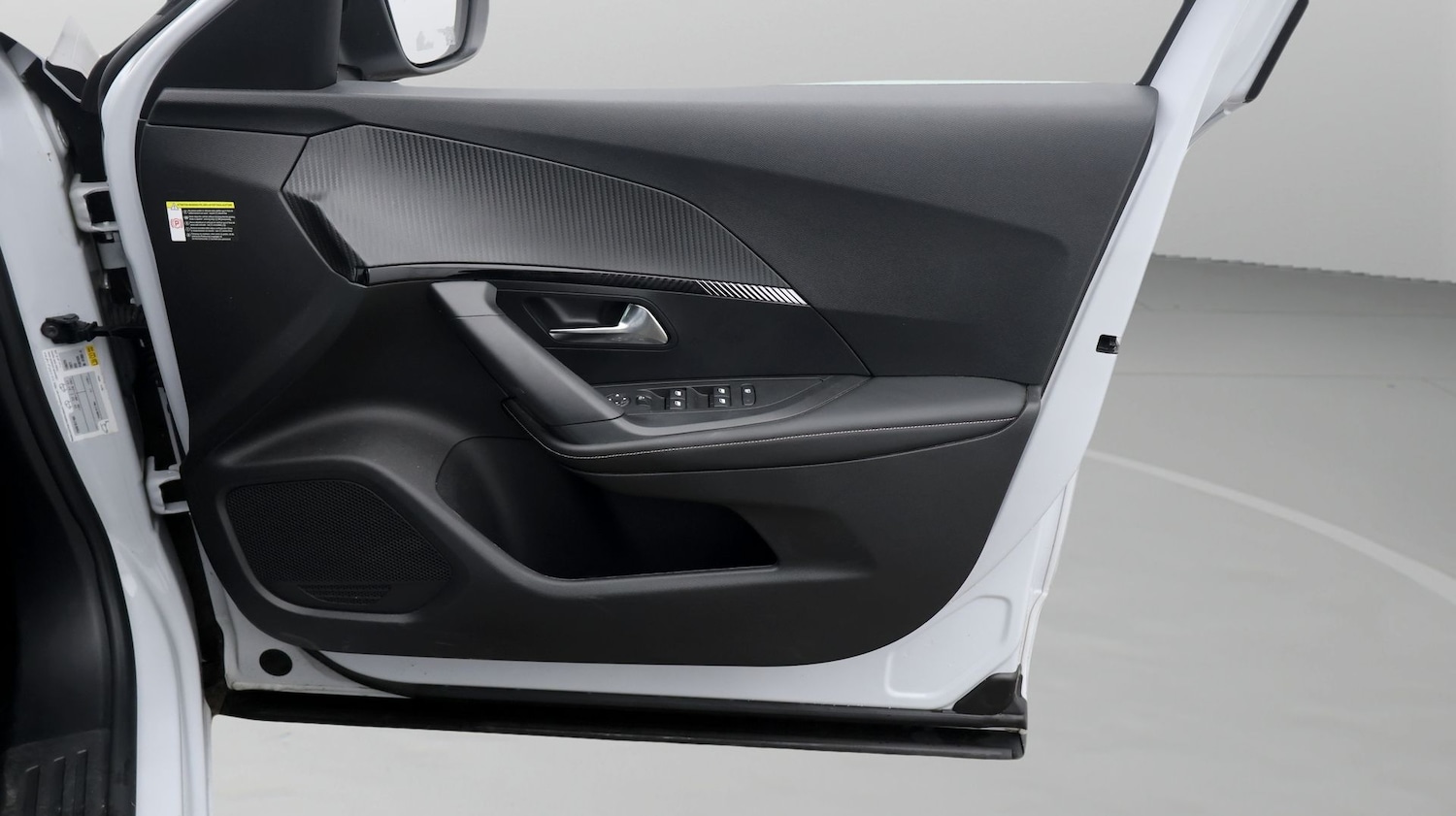 Used Peugeot 2008 2023 for sale - 77198400: Photo 15