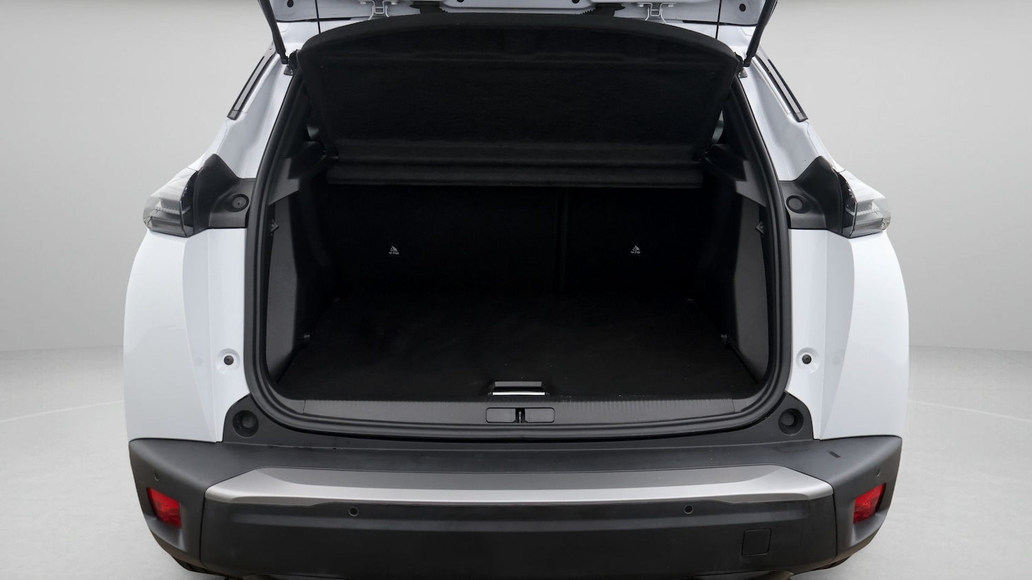 Used Peugeot 2008 2023 for sale - 77198400: Photo 17