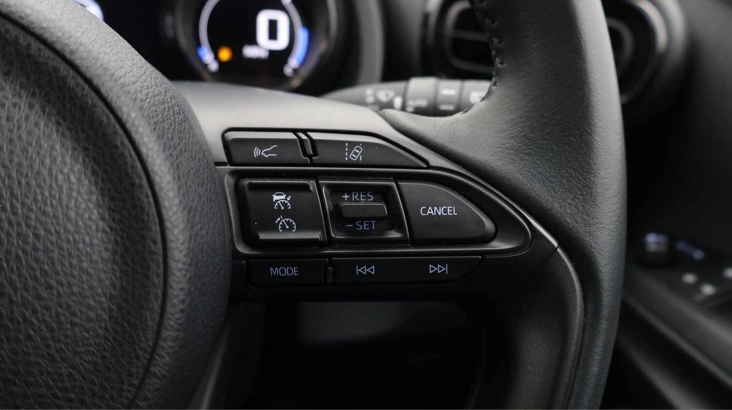 Used Mazda Mazda2 HYBRID 2023 for sale - 77220346: Photo 25