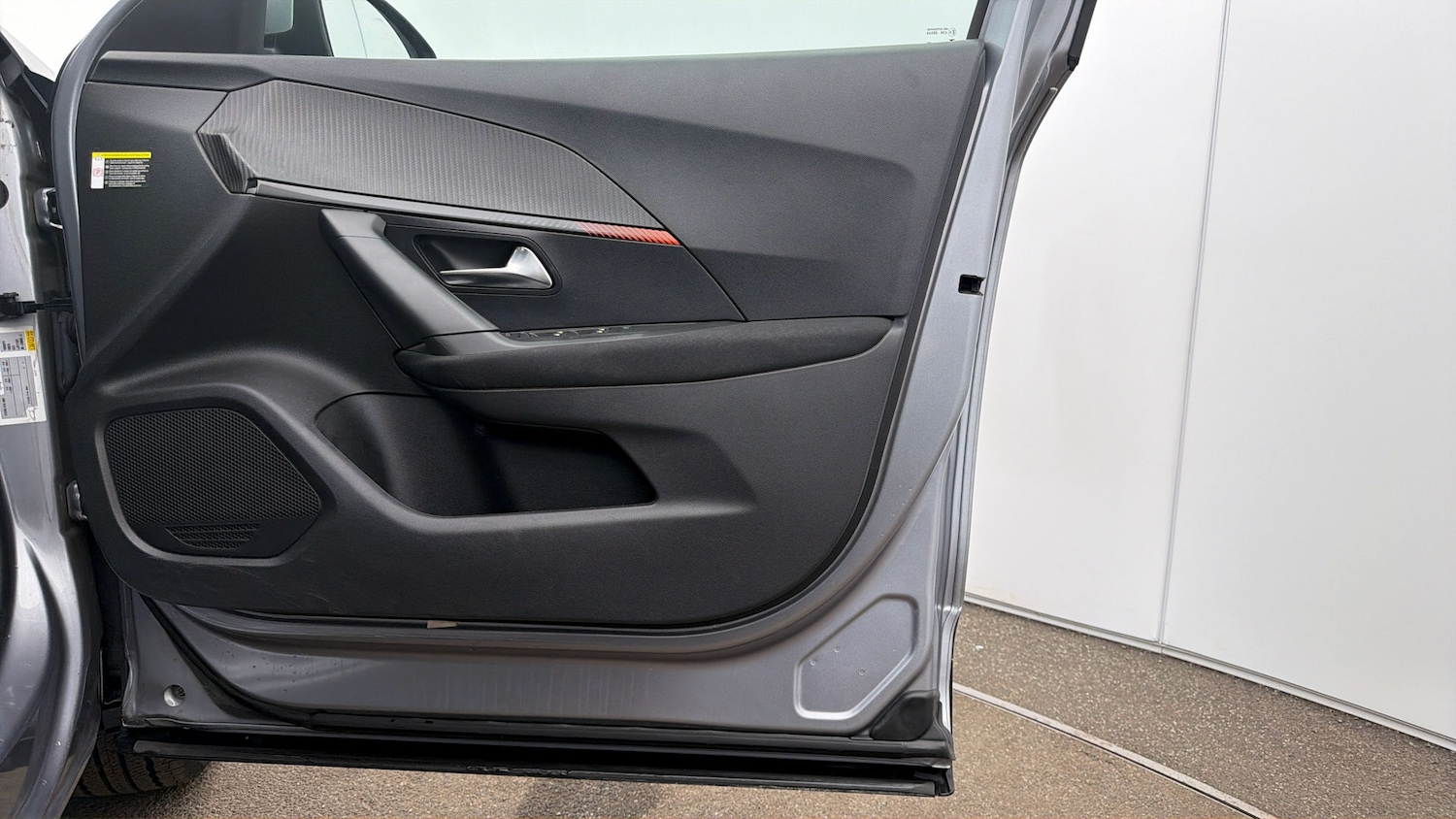 Used Peugeot E-2008 2020 for sale - 77916308: Photo 14