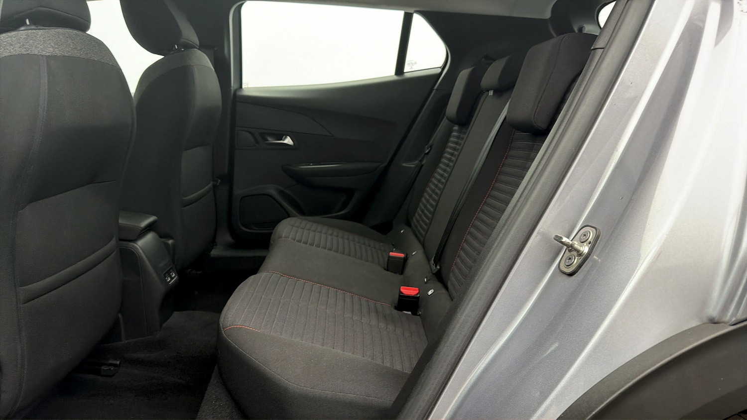 Used Peugeot E-2008 2020 for sale - 77916308: Photo 15