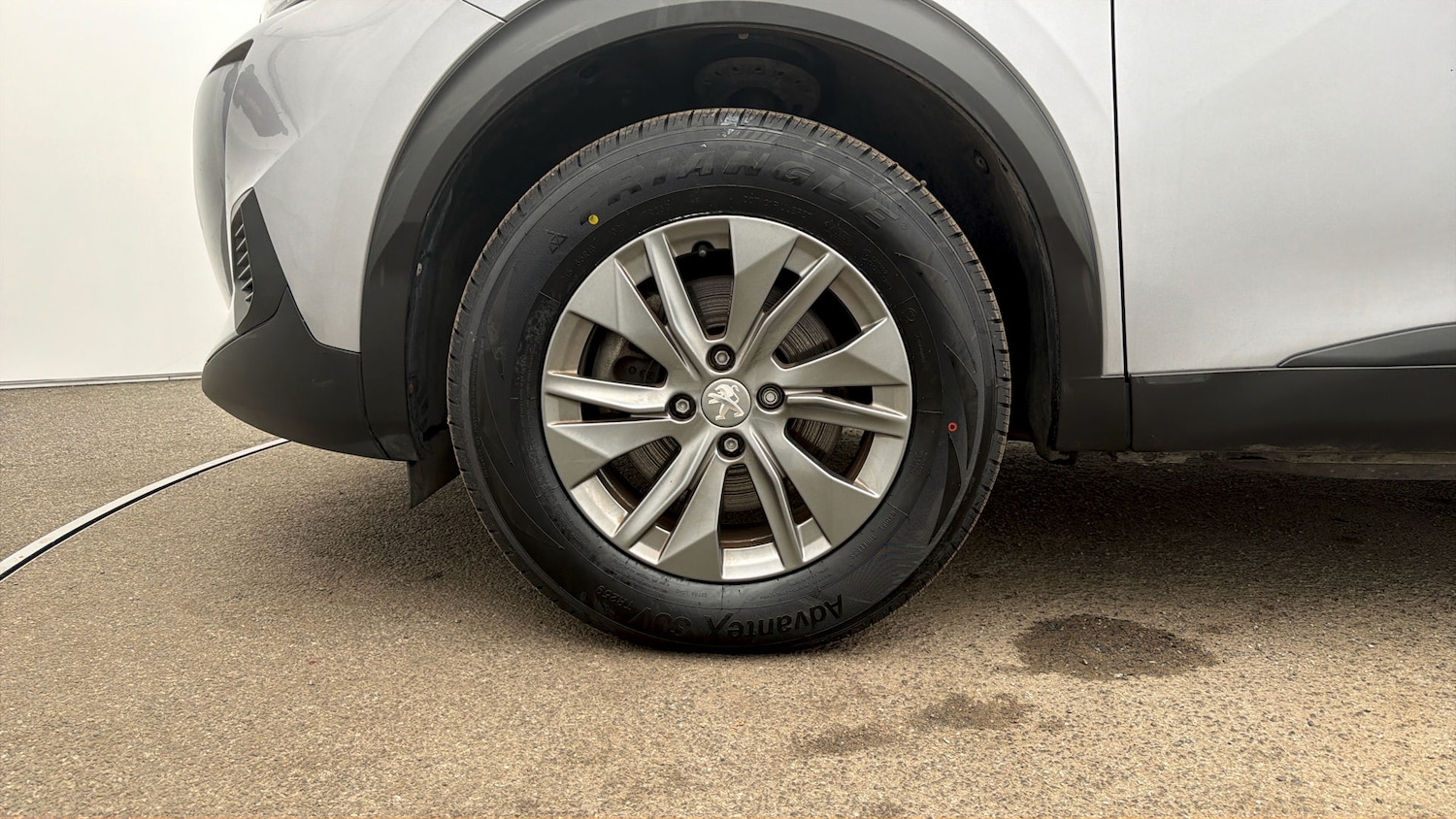 Used Peugeot E-2008 2020 for sale - 77916308: Photo 17