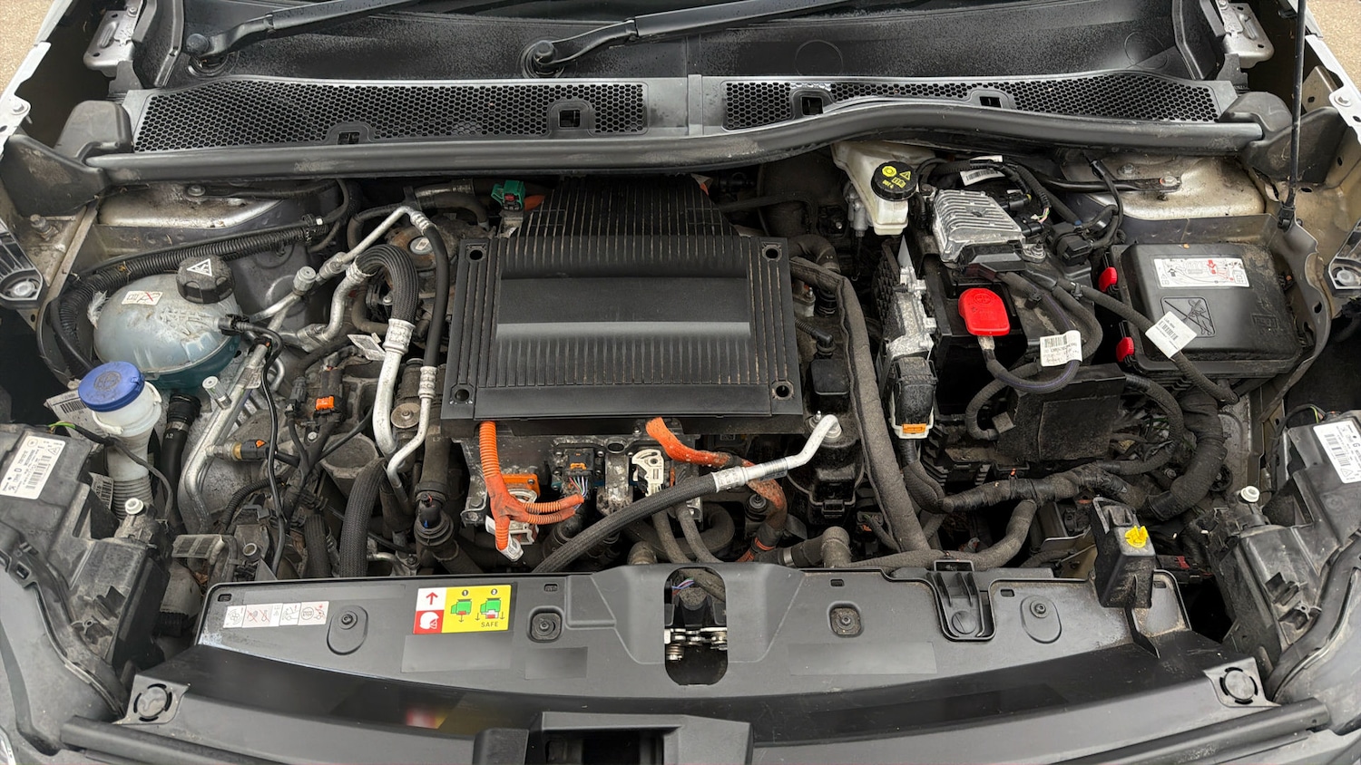 Used Peugeot E-2008 2020 for sale - 77916308: Photo 18