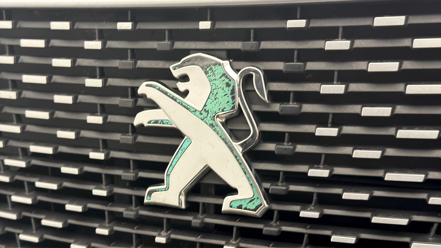 Used Peugeot E-2008 2020 for sale - 77916308: Photo 22