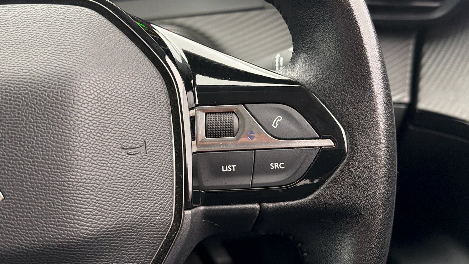 Used Peugeot E-2008 2020 for sale - 77916308: Photo 24