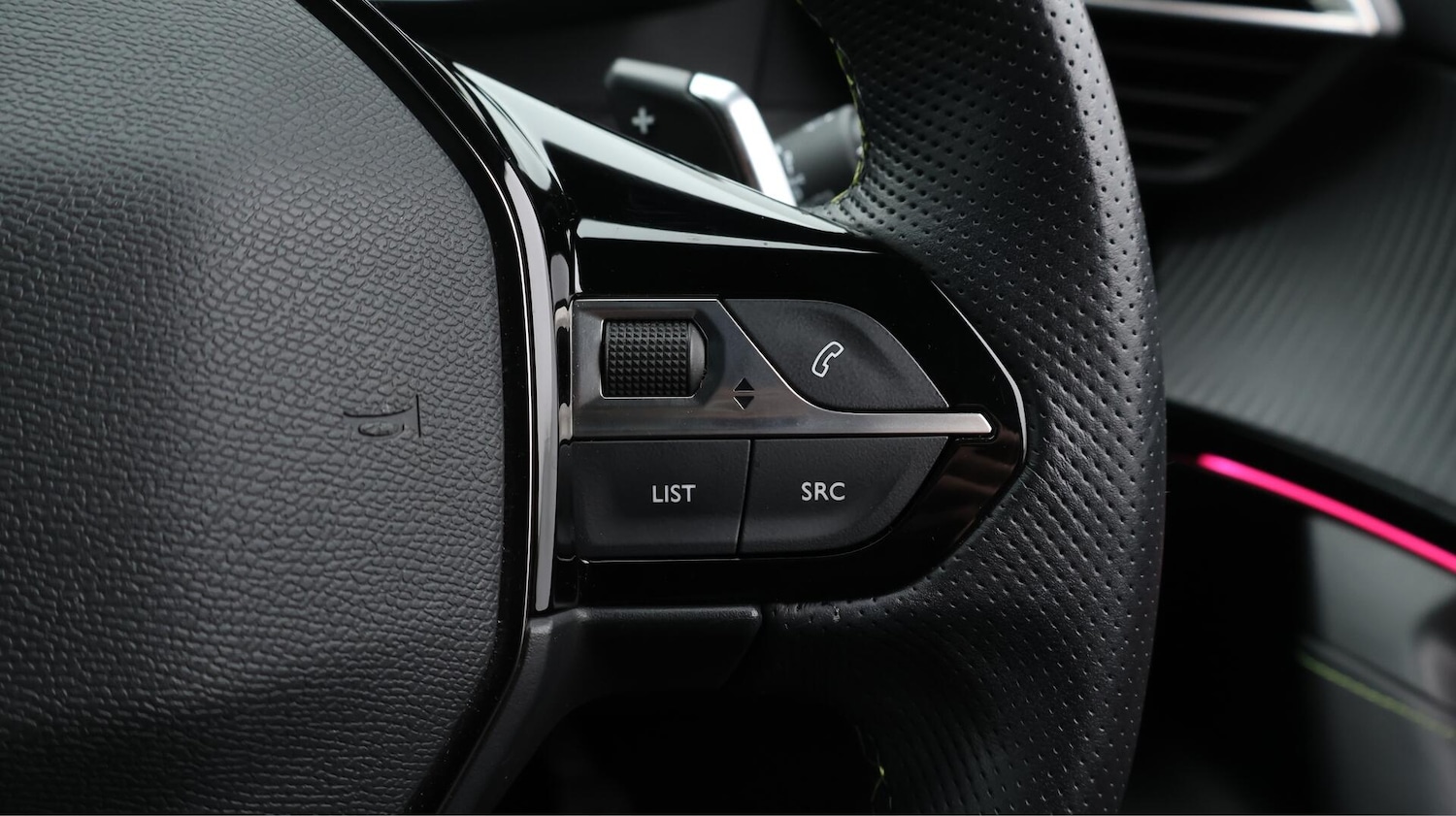 Used Peugeot 2008 2022 for sale - 76399076: Photo 28