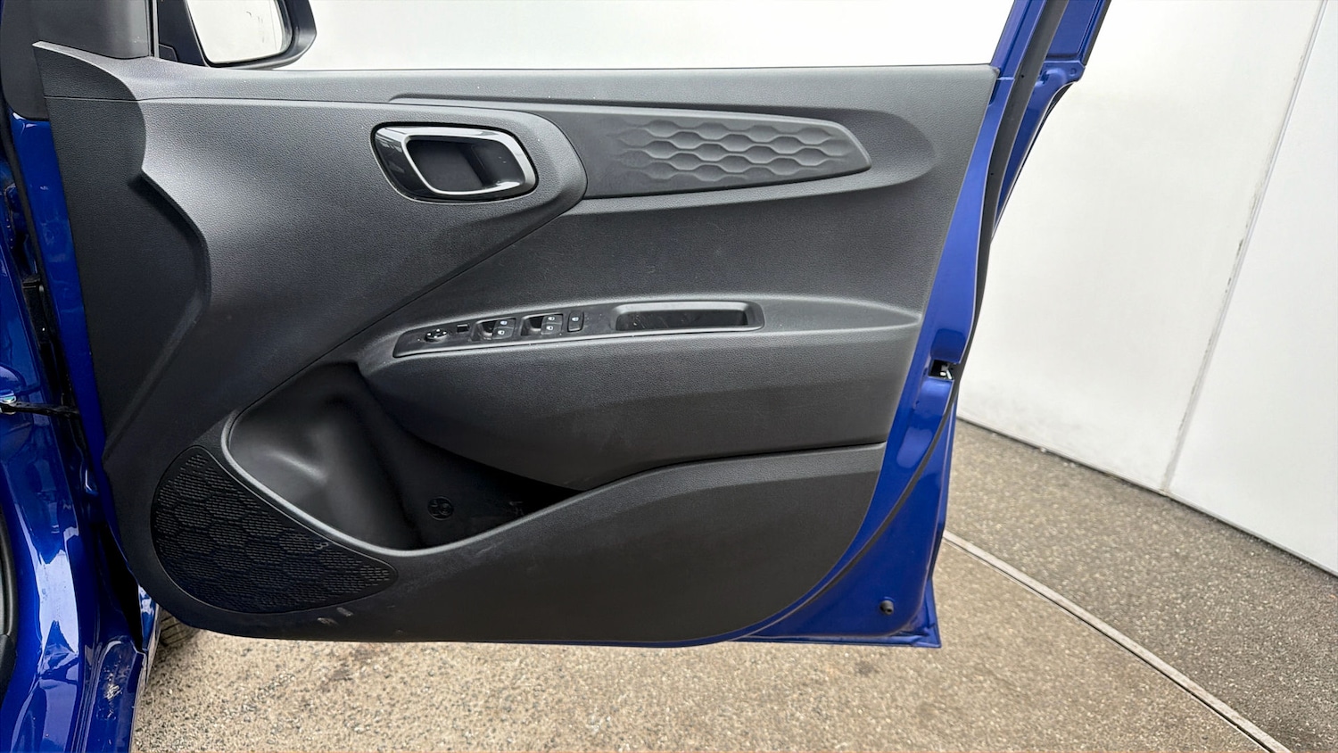 Used Hyundai i10 2022 for sale - 77921634: Photo 14