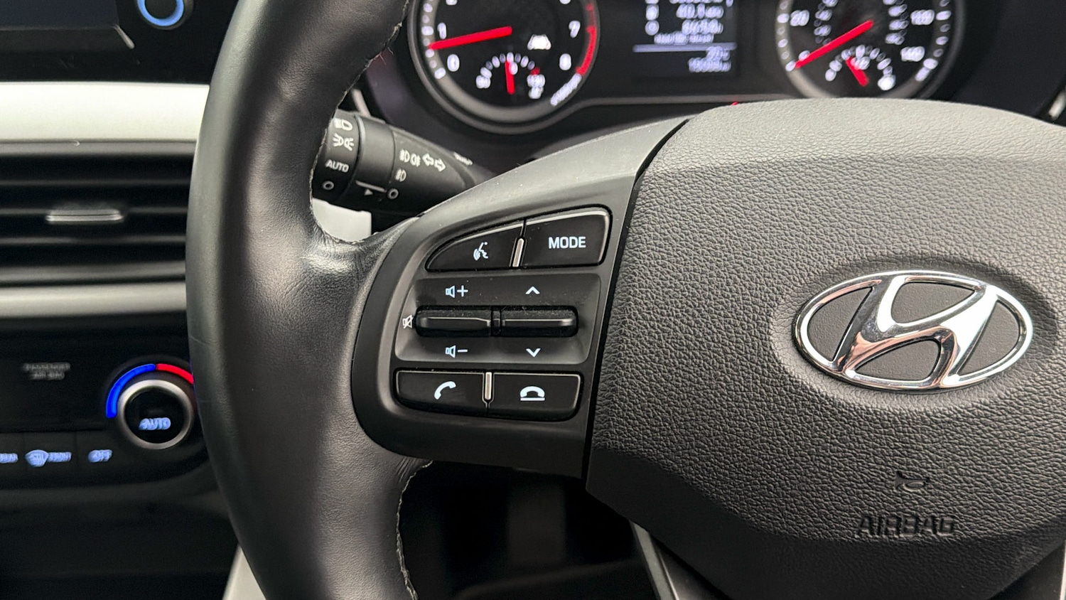 Used Hyundai i10 2022 for sale - 77921634: Photo 23