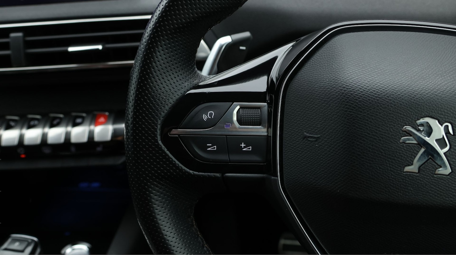 Used Peugeot 3008 2019 for sale - 77270872: Photo 24