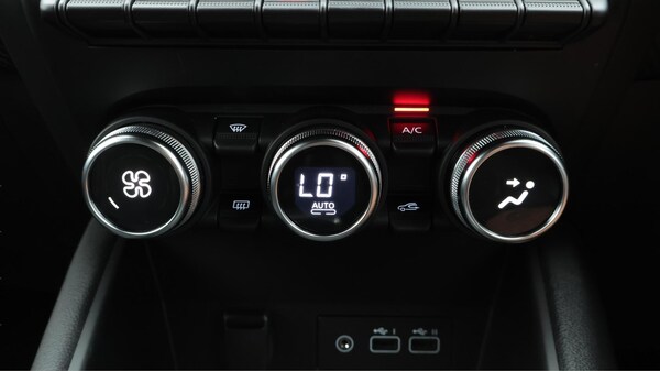 Used Renault Captur 2023 for sale - 75431616: Photo 13
