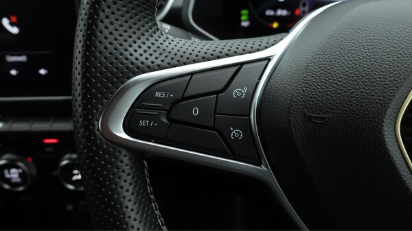Used Renault Captur 2023 for sale - 75431616: Photo 23
