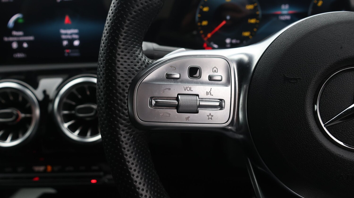 Used Mercedes-Benz CLA for sale - 77357018: Photo 24