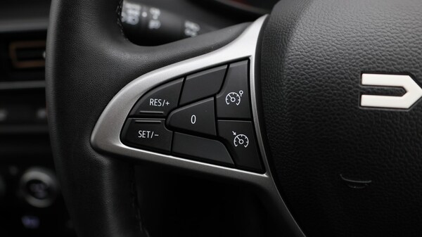 Used Dacia Jogger 2024 for sale - 76318107: Photo 27