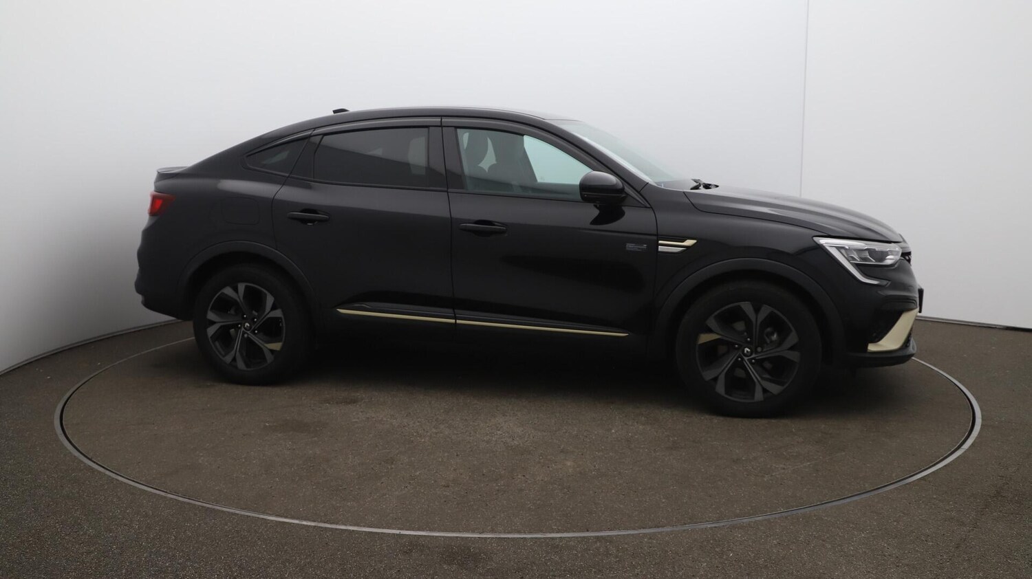 Used Renault Arkana 2023 for sale - 76099629: Photo 48
