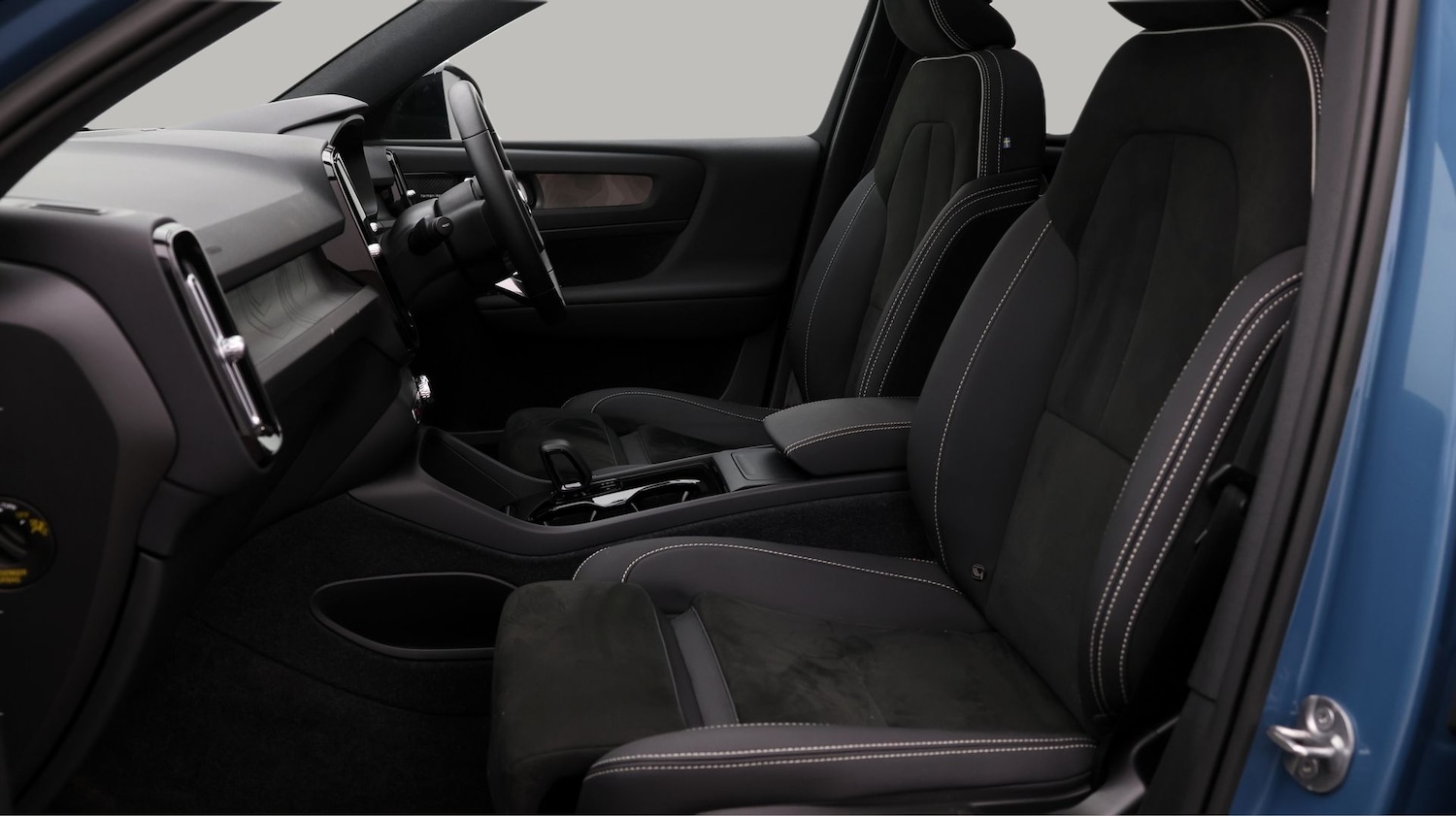 Used Volvo XC40 2022 for sale - 77392182: Photo 14