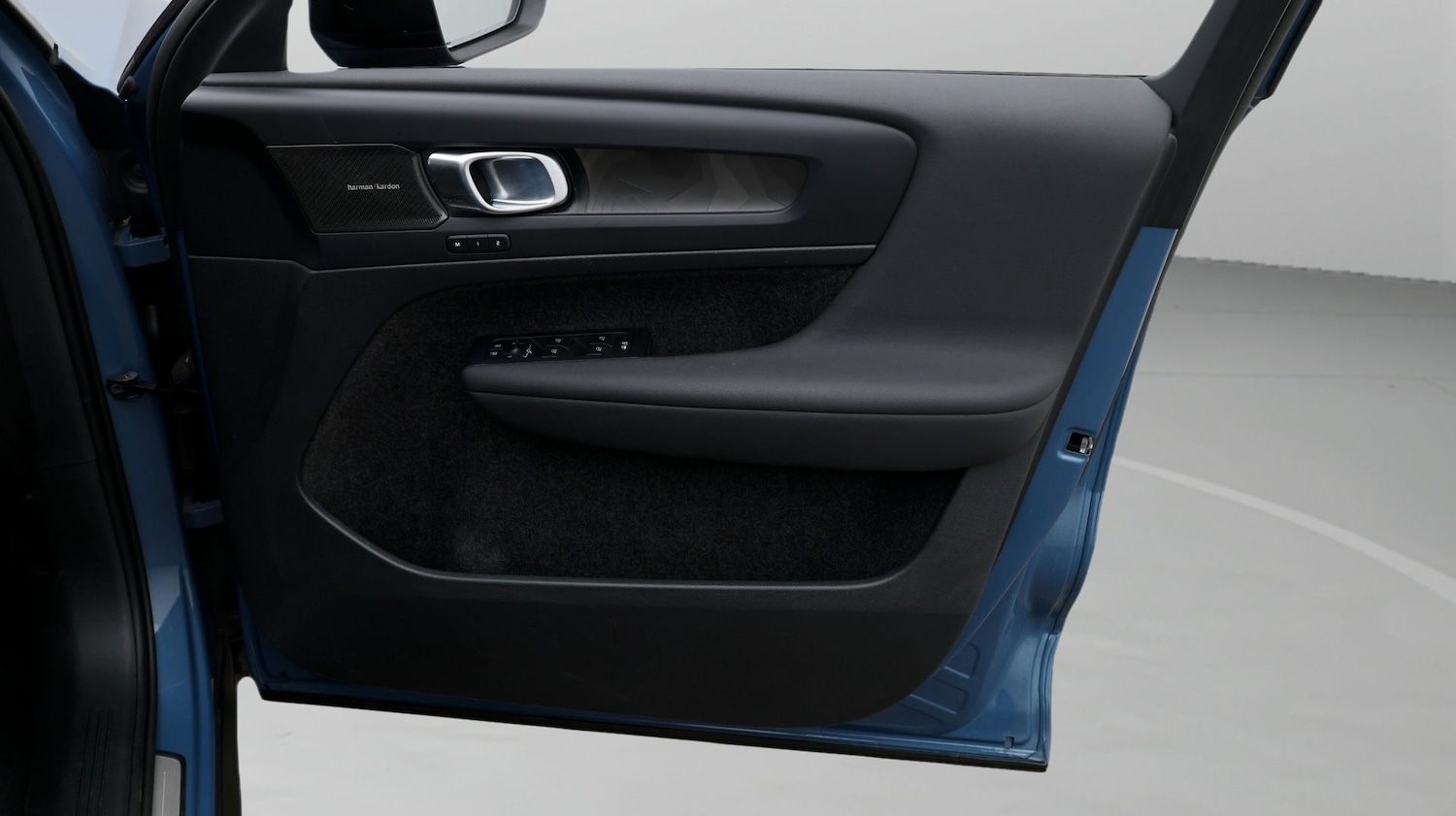 Used Volvo XC40 2022 for sale - 77392182: Photo 15