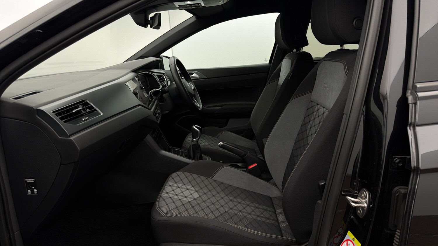 Used Volkswagen Polo 2023 for sale - 77997031: Photo 13