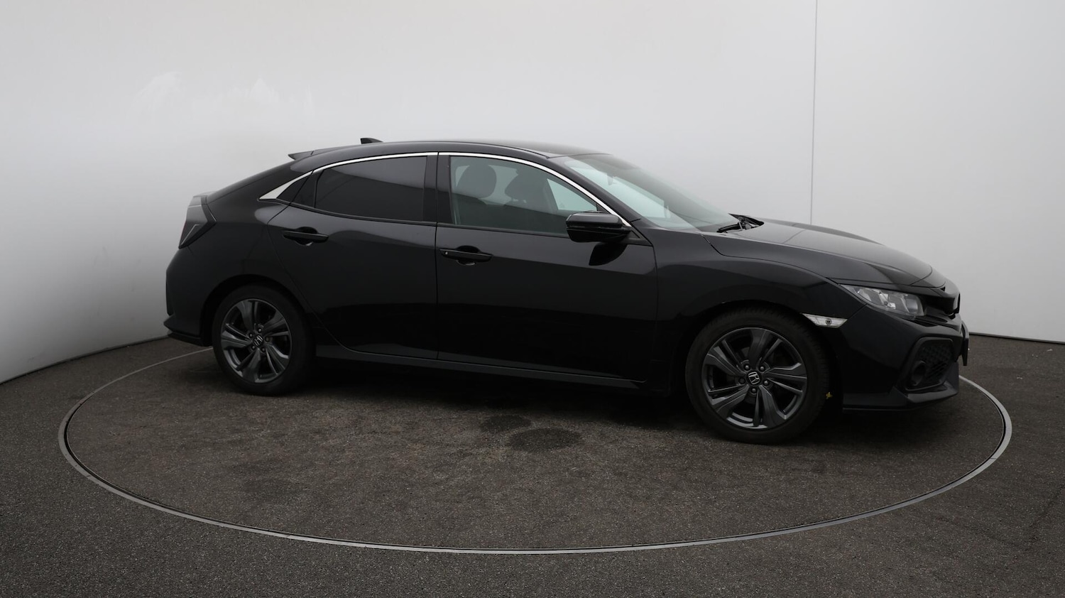 Used Honda Civic 2018 for sale - 76441170: Photo 45